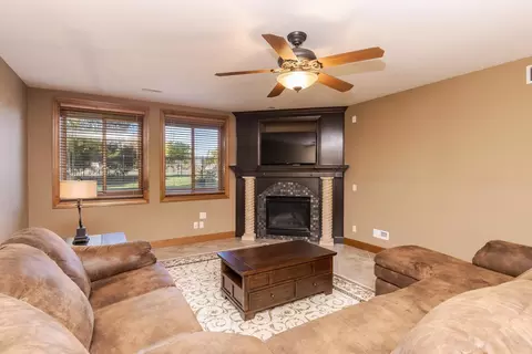 Living - 47 Stonebrook Ct, Bloomington, IL 61704 photo 10 of 10