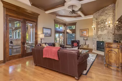Living - 47 Stonebrook Ct, Bloomington, IL 61704 photo 5 of 10