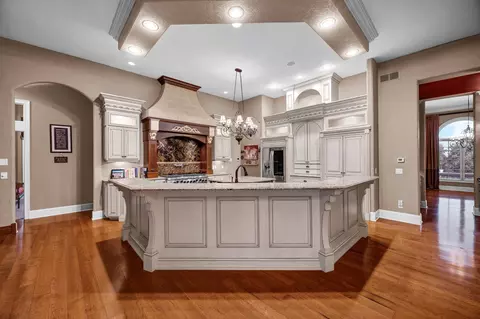 Kitchen - 47 Stonebrook Ct, Bloomington, IL 61704 photo 2 of 16