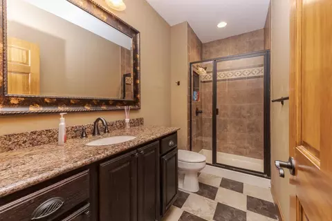 Bath - 47 Stonebrook Ct, Bloomington, IL 61704 photo 6 of 6