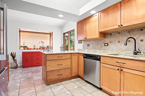 34726 N Mudjekeewis Ter, Mchenry, IL 60051 photo 5