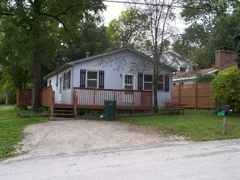 24471 W Poplar St, Round Lake, IL 60073
