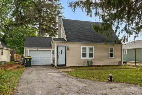 373 N Hemlock Ave, Wood Dale, IL 60191