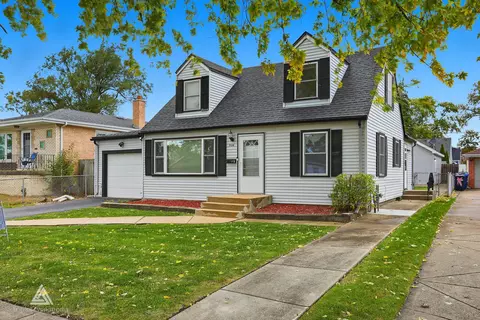 7034 W 114th Pl, Worth, IL 60482