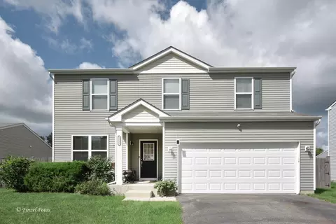 1721 Yasgur Dr, Woodstock, IL 60098
