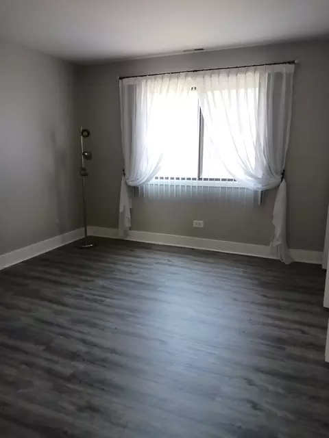 Other - 9330 Hamilton Ct #E, Des Plaines, IL 60016 photo 3 of 4