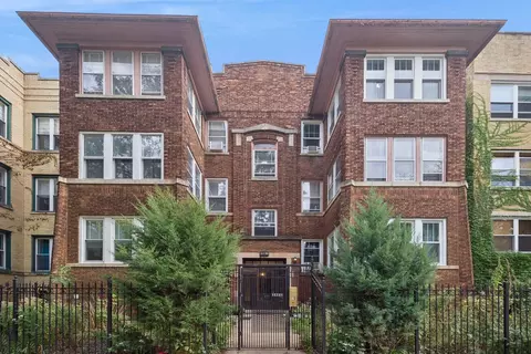 7637 N Bosworth Ave #3S, Chicago, IL 60626