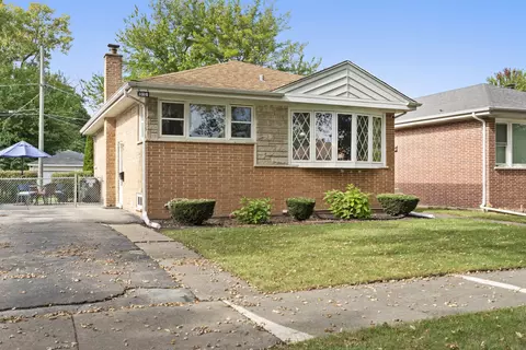 8306 Central Ave, Morton Grove, IL 60053
