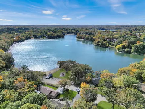 View/Area - 18 Greenview Rd, Oakwood Hills, IL 60013 photo 3 of 9