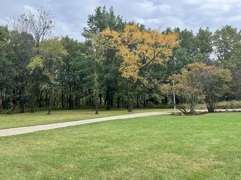 Exterior - 18 Greenview Rd, Oakwood Hills, IL 60013 photo 6 of 7