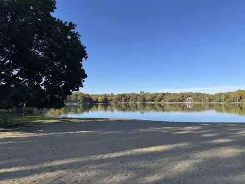 View/Area - 18 Greenview Rd, Oakwood Hills, IL 60013 photo 5 of 9