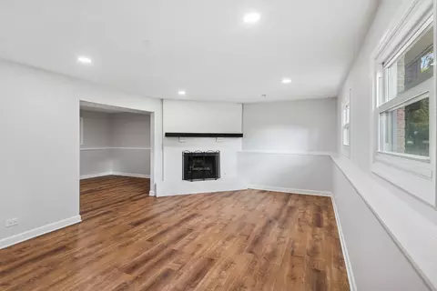 Living - 18 Greenview Rd, Oakwood Hills, IL 60013 photo 5 of 5