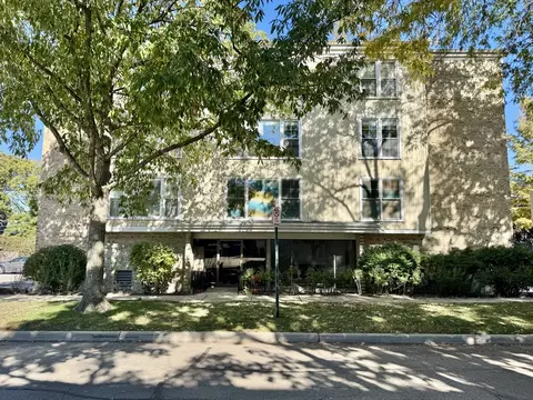 601 Ridge Rd #303, Wilmette, IL 60091