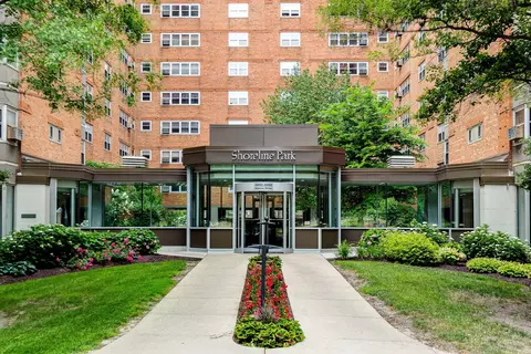 4950 N Marine Dr #309, Chicago, IL 60640