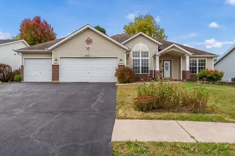 3075 Derbyshire Dr, Machesney Park, IL 61115