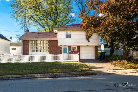 1010 Ridge St, Galena, IL 61036
