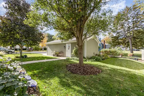 Exterior - 17 E Charles St, Plano, IL 60545 photo 2 of 2