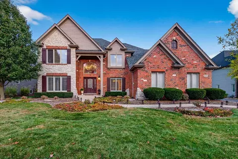 3 N735 Herman Melville Ln, Saint Charles, IL 60175