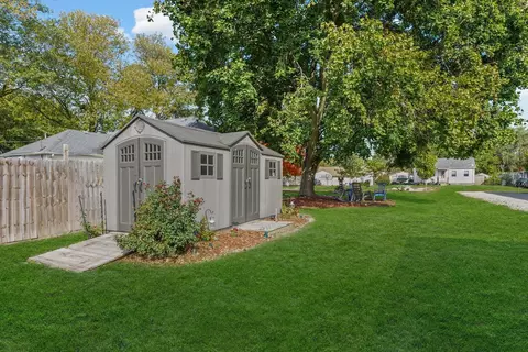 Exterior - 450 E Pine St, Paxton, IL 60957 photo 5 of 9