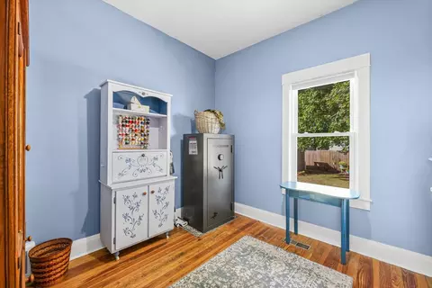 Entry Way - 450 E Pine St, Paxton, IL 60957 photo 1 of 1