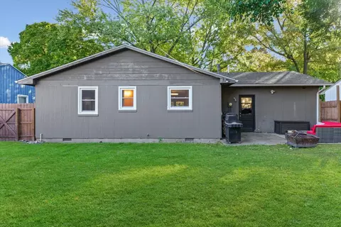 Exterior - 2007 Rebecca Dr, Champaign, IL 61821 photo 2 of 6