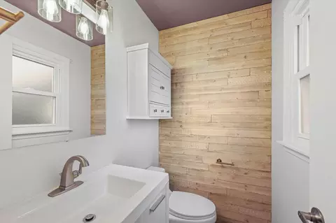 Bath - 2007 Rebecca Dr, Champaign, IL 61821 photo 1 of 2