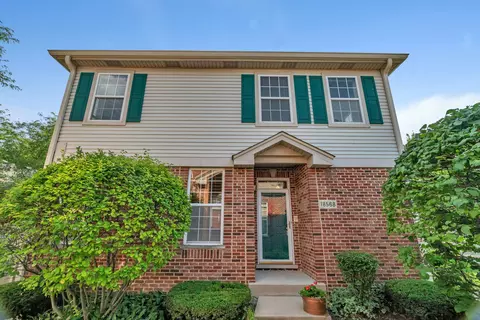 18568 W Point Dr, Tinley Park, IL 60477