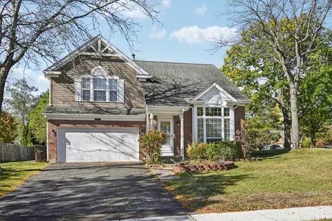 1724 Becker Ct, Crystal Lake, IL 60014