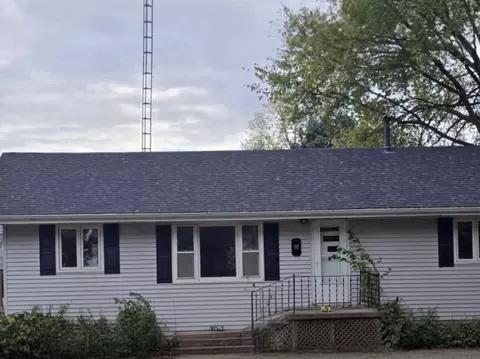 10 E Piper City St, Piper City, IL 60959