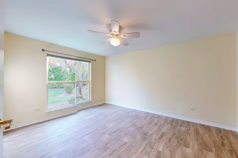 Bedroom - 260 Wildspring Ct, Itasca, IL 60143 photo 2 of 3