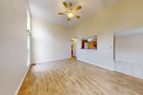 Living - 260 Wildspring Ct, Itasca, IL 60143 photo 2 of 4