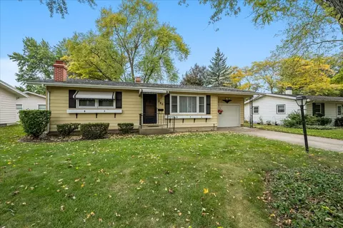 280 Virginia Dr, South Elgin, IL 60177