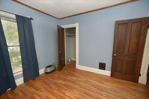 Bedroom - 1050 State St, Ottawa, IL 61350 photo 2 of 5