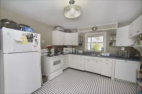 Kitchen - 1050 State St, Ottawa, IL 61350 photo 1 of 1