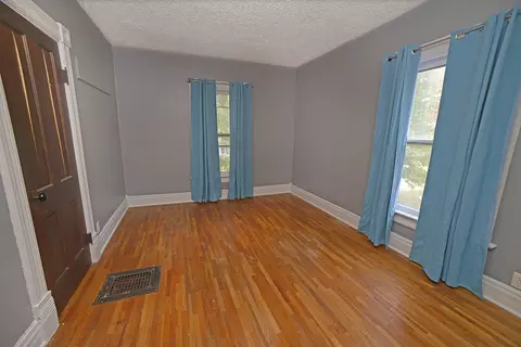 Bedroom - 1050 State St, Ottawa, IL 61350 photo 3 of 5