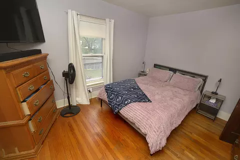 Bedroom - 1050 State St, Ottawa, IL 61350 photo 5 of 5