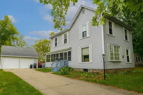 1050 State St, Ottawa, IL 61350