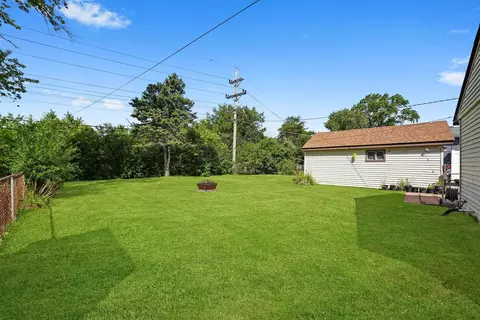 Exterior - 4101 Owl Dr, Rolling Meadows, IL 60008 photo 6 of 8