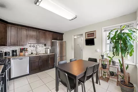 Kitchen - 4101 Owl Dr, Rolling Meadows, IL 60008 photo 1 of 3