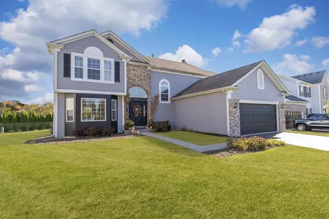 1655 Whispering Oaks Ct, West Chicago, IL 60185