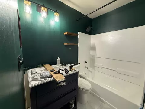 Bath - Undisclosed, Plainfield, IL 60586 photo 3 of 3