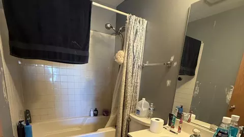 Bath - Undisclosed, Plainfield, IL 60586 photo 2 of 3