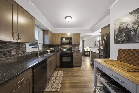 Kitchen - 2482 Hedge Row Dr, Aurora, IL 60502 photo 1 of 3