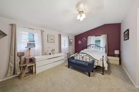 Bedroom - 2482 Hedge Row Dr, Aurora, IL 60502 photo 1 of 6