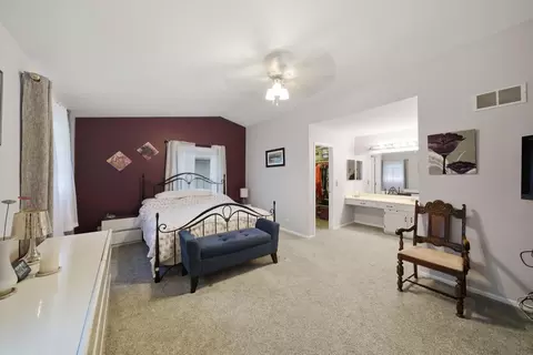 Other - 2482 Hedge Row Dr, Aurora, IL 60502 photo 6 of 9