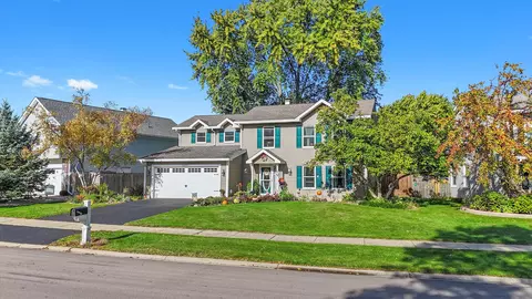 Exterior - 2482 Hedge Row Dr, Aurora, IL 60502 photo 2 of 5