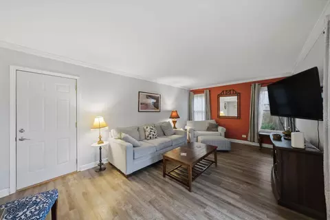 Living - 2482 Hedge Row Dr, Aurora, IL 60502 photo 1 of 3