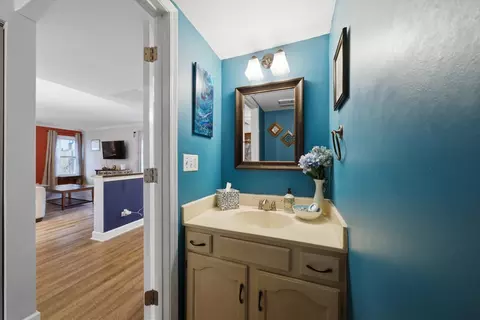 Bath - 2482 Hedge Row Dr, Aurora, IL 60502 photo 1 of 3