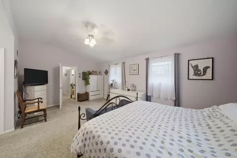 Bedroom - 2482 Hedge Row Dr, Aurora, IL 60502 photo 2 of 6