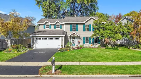 2482 Hedge Row Dr, Aurora, IL 60502